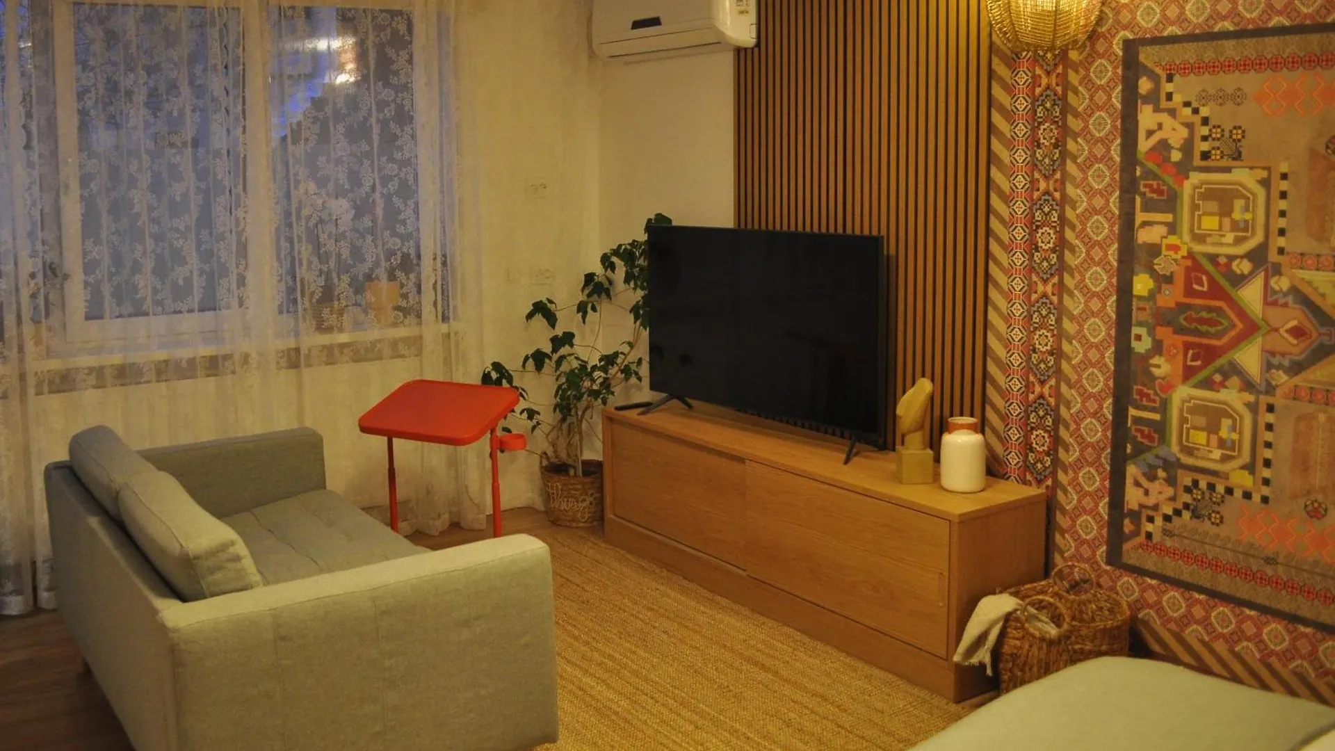 Apartment Cotroceni Accommodations Studio Bucharest
