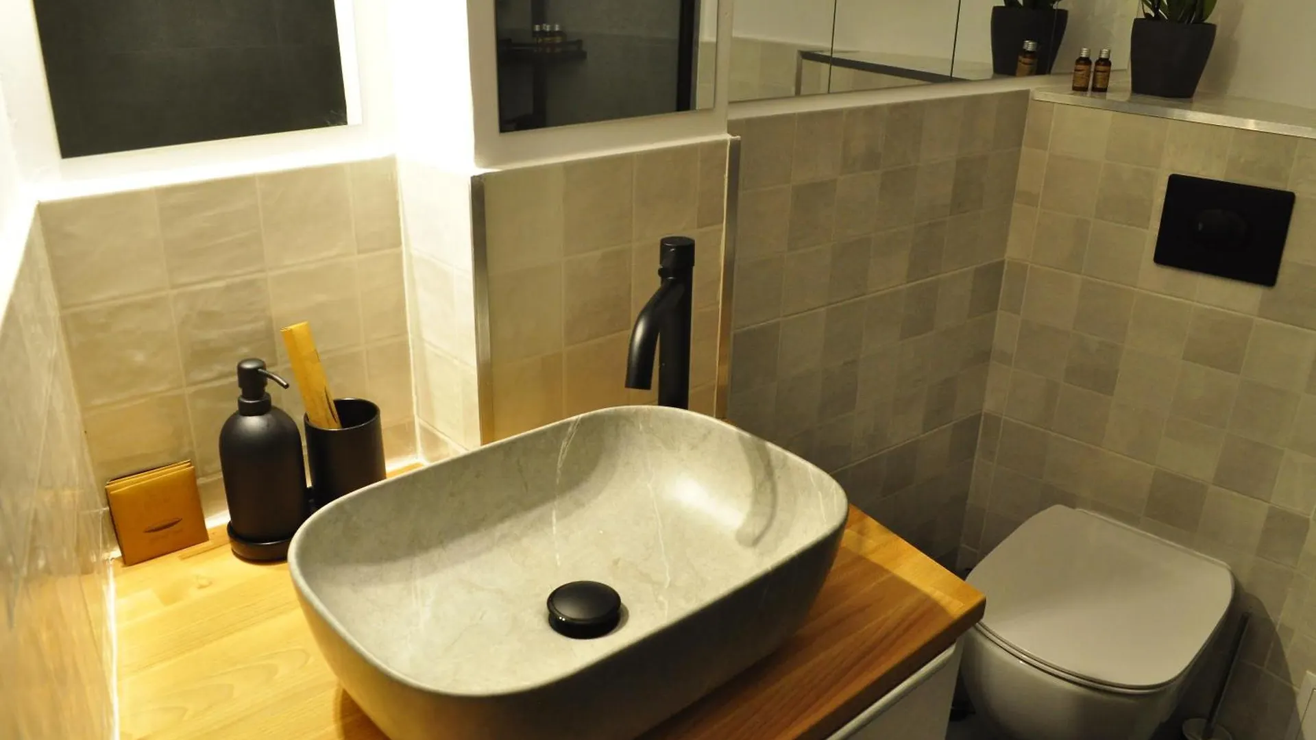 Cotroceni Accommodations Studio Bucharest 0*,  Romania